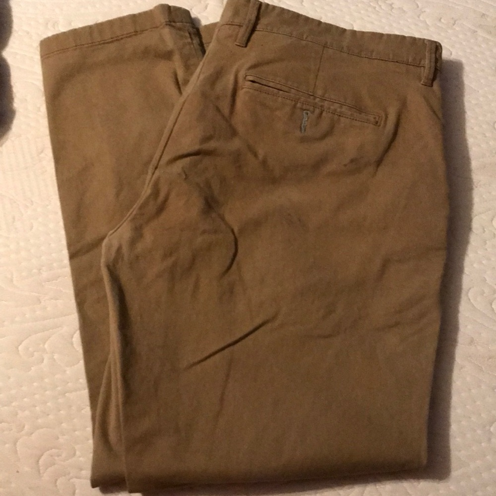 Men’s Chino khaki pants